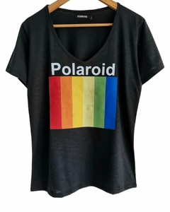 Remera V PREMIUM POLAROID (4 talles) - BLACK