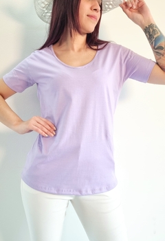 Remera V Basic Essencial LILA PREMIUM (3 Talles) - comprar online