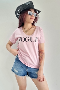 Imagen de Remera V PREMIUM VOGUE ROSE (3 talles)