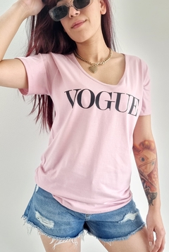 Remera V PREMIUM VOGUE ROSE (3 talles)