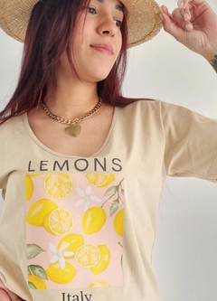 Remera V PREMIUM LEMONS (4 talles) -TOST - comprar online