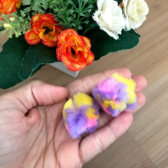 Pompom Pelinhos Tie Dye - Rosa/Amarelo/Lilás (02 unidades)