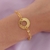 Usando pulseira folheada a ouro 18k de elos