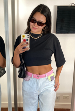 TShirt Cropped Essencial Preta