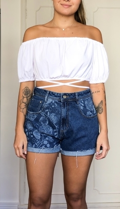 Imagem do Shorts Jeans Flowers