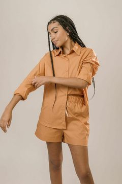 Camisa Yin Over Caramelo - loja online