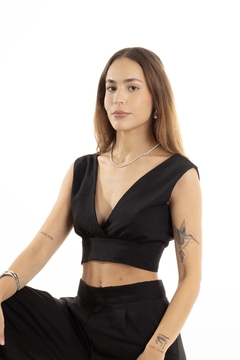 Cropped Triangular Preto