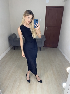 Vestido mídi Brenda na internet