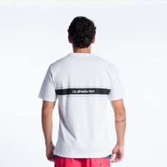 CAMISETA M/C NEW LINES BLOCK BRANCO - Dominasy