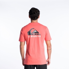 CAMISETA M/C OMNI LOGO VERMELHO CLARO - Dominasy