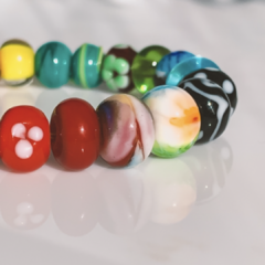 Pulseira Beautiful Colors na internet