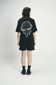 REMERA WORLDCHILLS NEGRA en internet