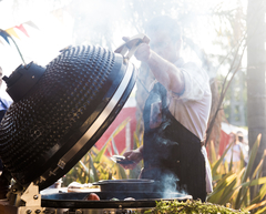 GRAN ASADOR CRIOLLO- KAMADO ARGENTINO (IDEAL 22 PERSONAS) - Deco Garden 