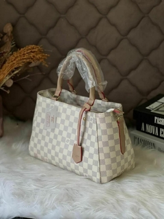 Bolsa Louis Vuitton Montaigne - comprar online