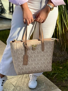 Bolsa Michael Kors Grande na internet