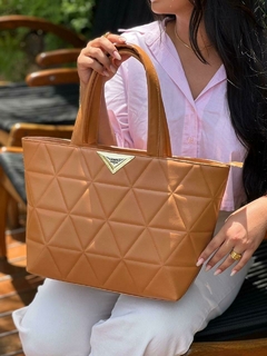 Bolsa Prada Grande - Classy Trend