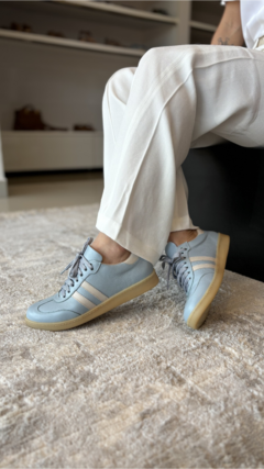 TENIS RETRO AZUL - comprar online