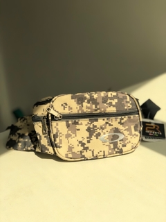 Bag Oakley Transversal- Camuflada