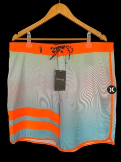 Hurley Phantom - Branca Ondulada c Laranja