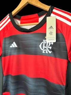 Flamengo Feminino Uniforme 1- 23/24 na internet