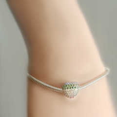 Berloque para bracelete feito em prata com coração colorido - comprar online