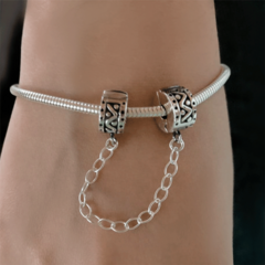 Berloque Duplo para bracelete feito com prata detalhe Bali - comprar online