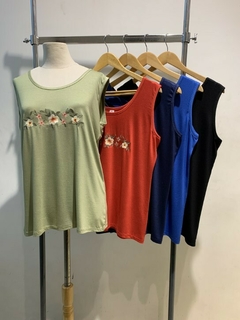 Musculosa Modal Bordado