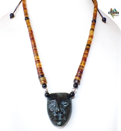 Collar con Pucas de Ámbar, Obsidiana & Máscara de Jade - comprar en línea