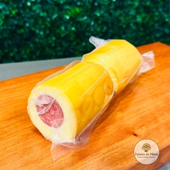 Queijo Provolone Defumado Recheado com salame