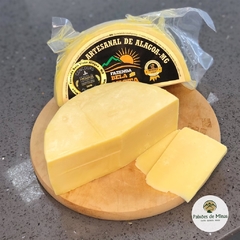 Queijo Artesanal de Alagoa MG -Tradicional -500g -Fazenda Bela Vista - Medalha de Ouro na França 2021 - (Parmesão) - Paixoes de Minas