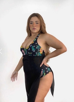 MAIÔ PLUS SIZE COM SAÍDA