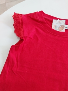 Remera roja con puntilla - comprar online