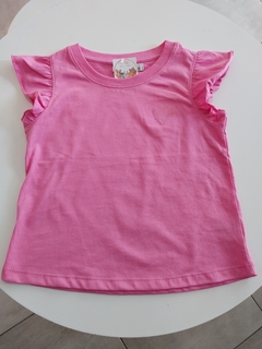 Remera con volados fucsia