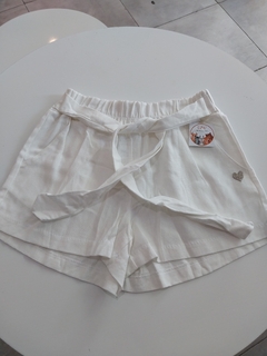 Short de lino blanco