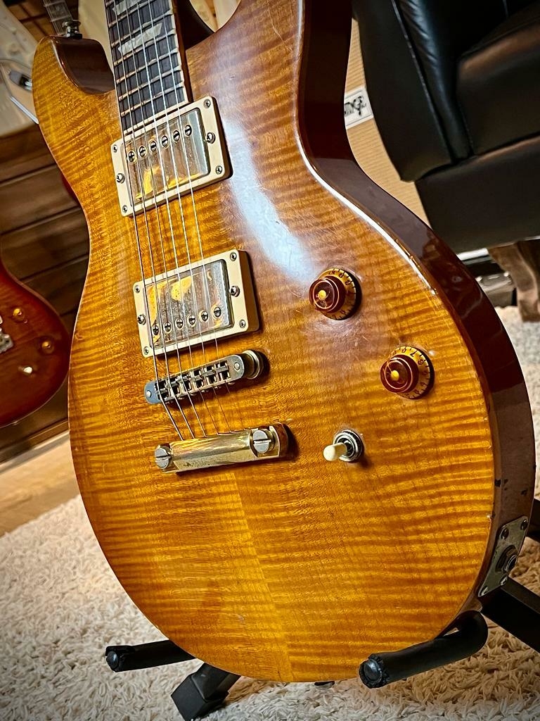 Gibson Les Paul DC Standard Plus 1998 Trans Amber.