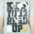 Camiseta cinza com a frase "KEEP YOUR HEAD UP" e a imagem de Tupac, tamanho XXL.