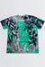 Camiseta plus size tie dye nas cores verde, preto e cinza, com estampa frontal da marca Infrator.