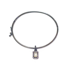 Pulseira Bracelete Aro com Pingente Cravejado e Pedra Cristal no Banho de Ródio Negro