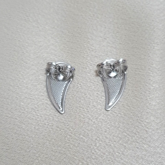 Ear Cuff Gotas Invertidas Cristal no Banho de Ródio Branco na internet