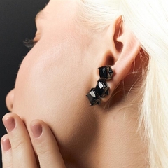 Brinco Ear Cuff com Cristais Quadrados no Banho de Ródio Negro - comprar online