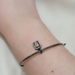 Pulseira Bracelete Aro com Pingente Cravejado e Pedra Cristal no Banho de Ródio Negro - Donna Stan