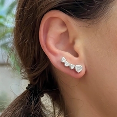 Ear Cuff Corações Cristal no Banho de Ródio Branco na internet