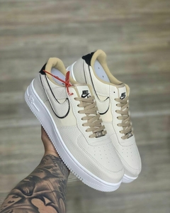 Nike Air Force Beje na internet