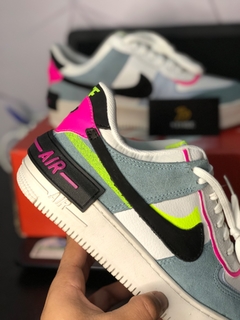 Nike Air Force Colorido na internet