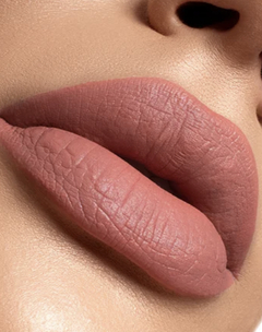Lip blush - Alyce Gontijo - Store Samara Lima Make Up