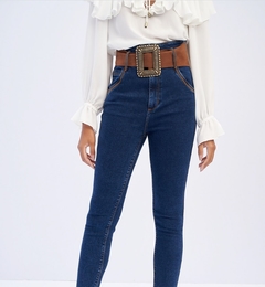 CALÇA JEANS SUPER HIGH COM CINTO - comprar online