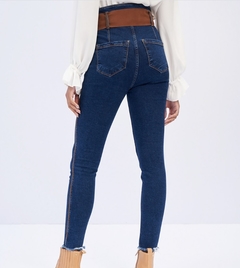 CALÇA JEANS SUPER HIGH COM CINTO - loja online