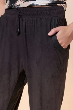 CALÇA JOGGING MALHA SUEDE BLACK na internet