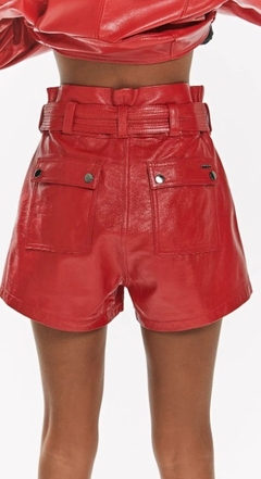 SHORTS IÓDICE CLOCHARD COM FAIXA VERMELHO - Via Rosê Boutique