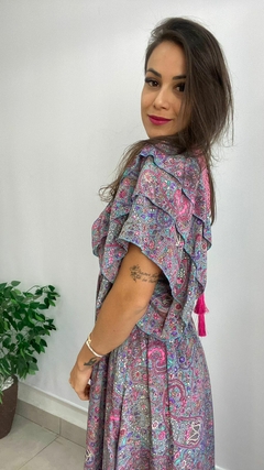 VESTIDO INDIANO - LONGO - MANGA CURTA BABADO - DECOTE V ROSA - comprar online